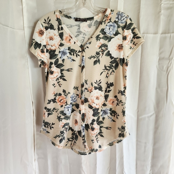 bombom Tops - Floral Beige Button-Up Women's Top